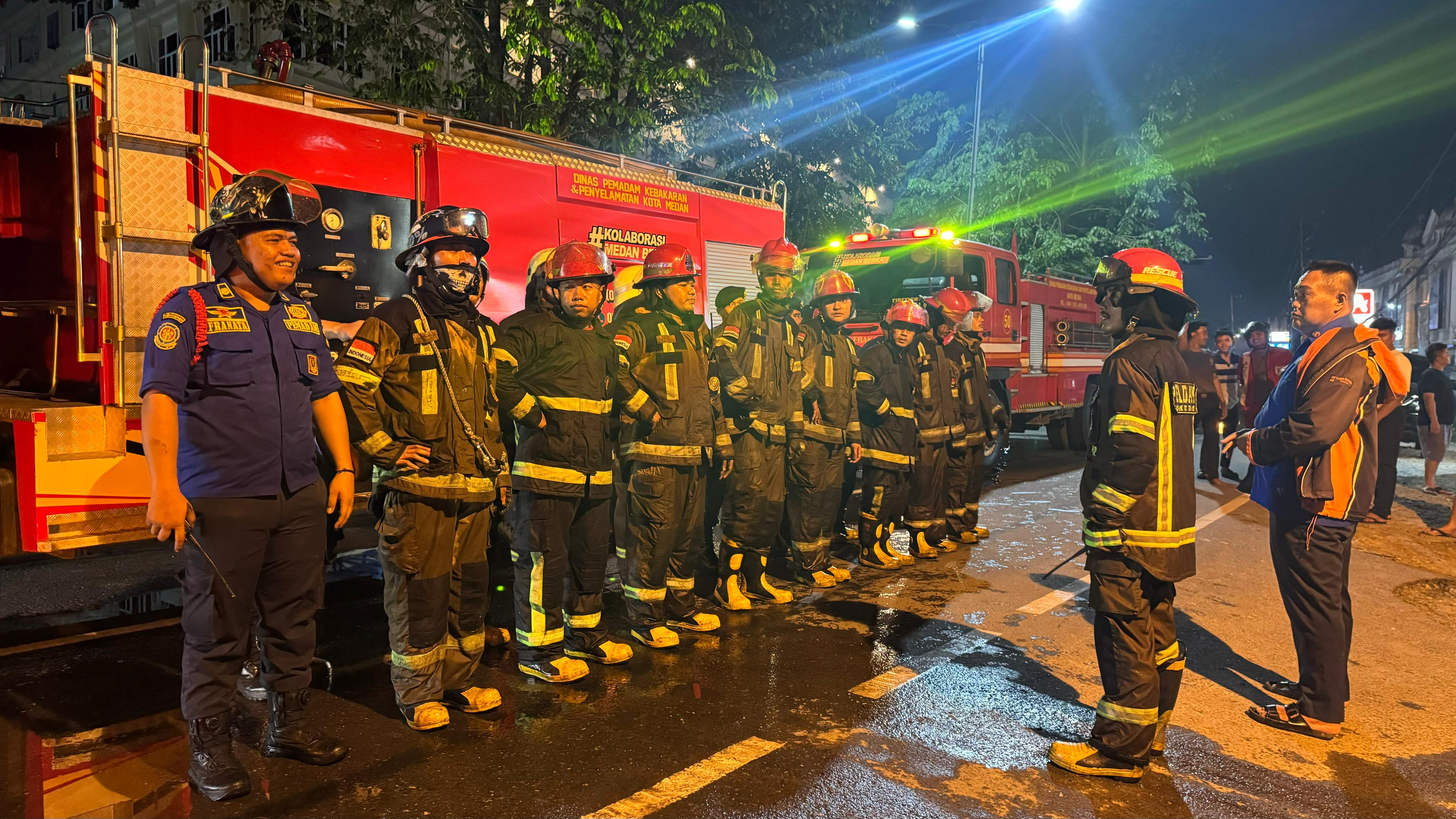 Terjadi Kebakaran Bengkel di Jalan TB Simatupang